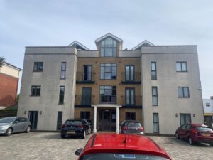 East Grinstead Apartment Dirty Render